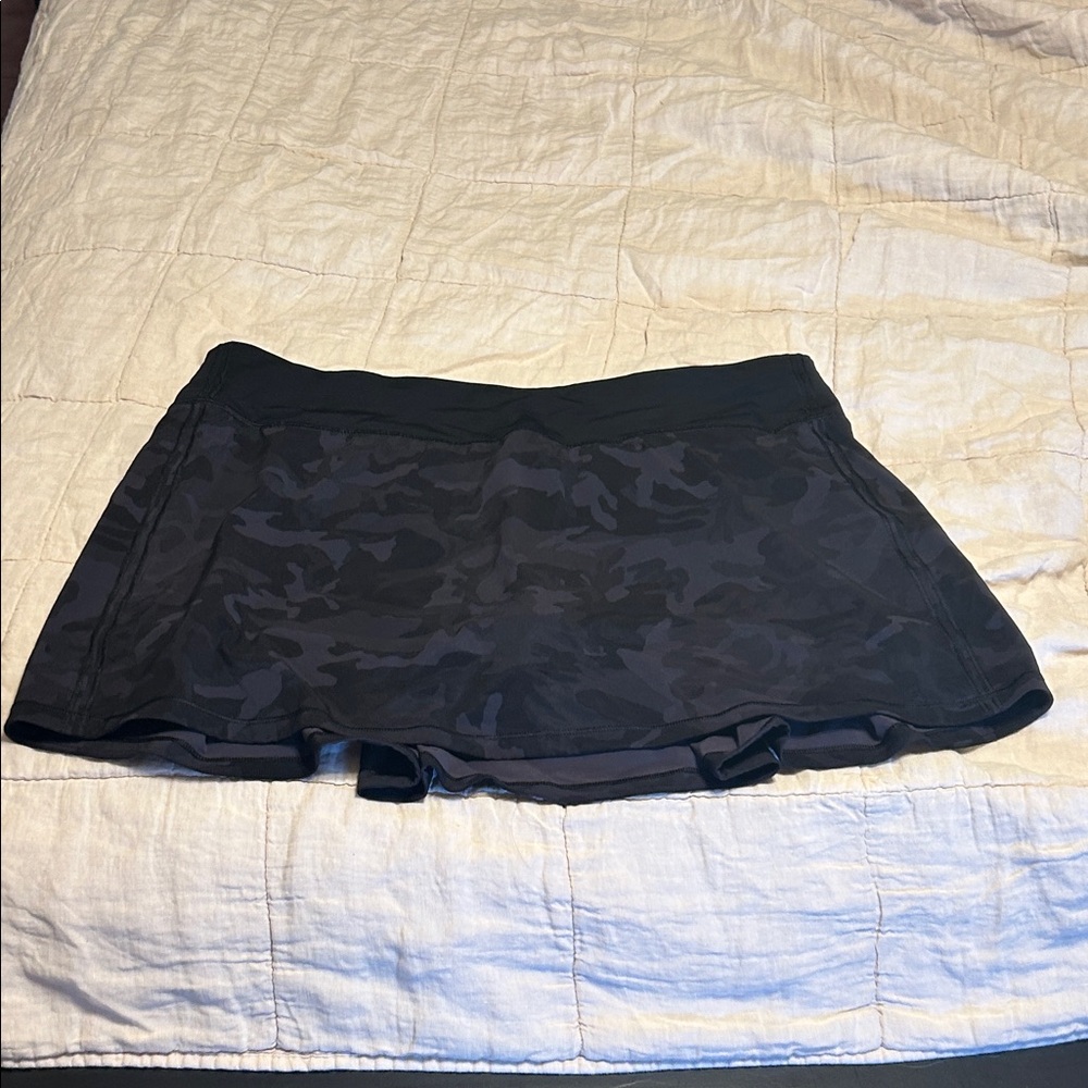 Black lululemon Camouflage tennis Skirt- Pace Rival Skirt